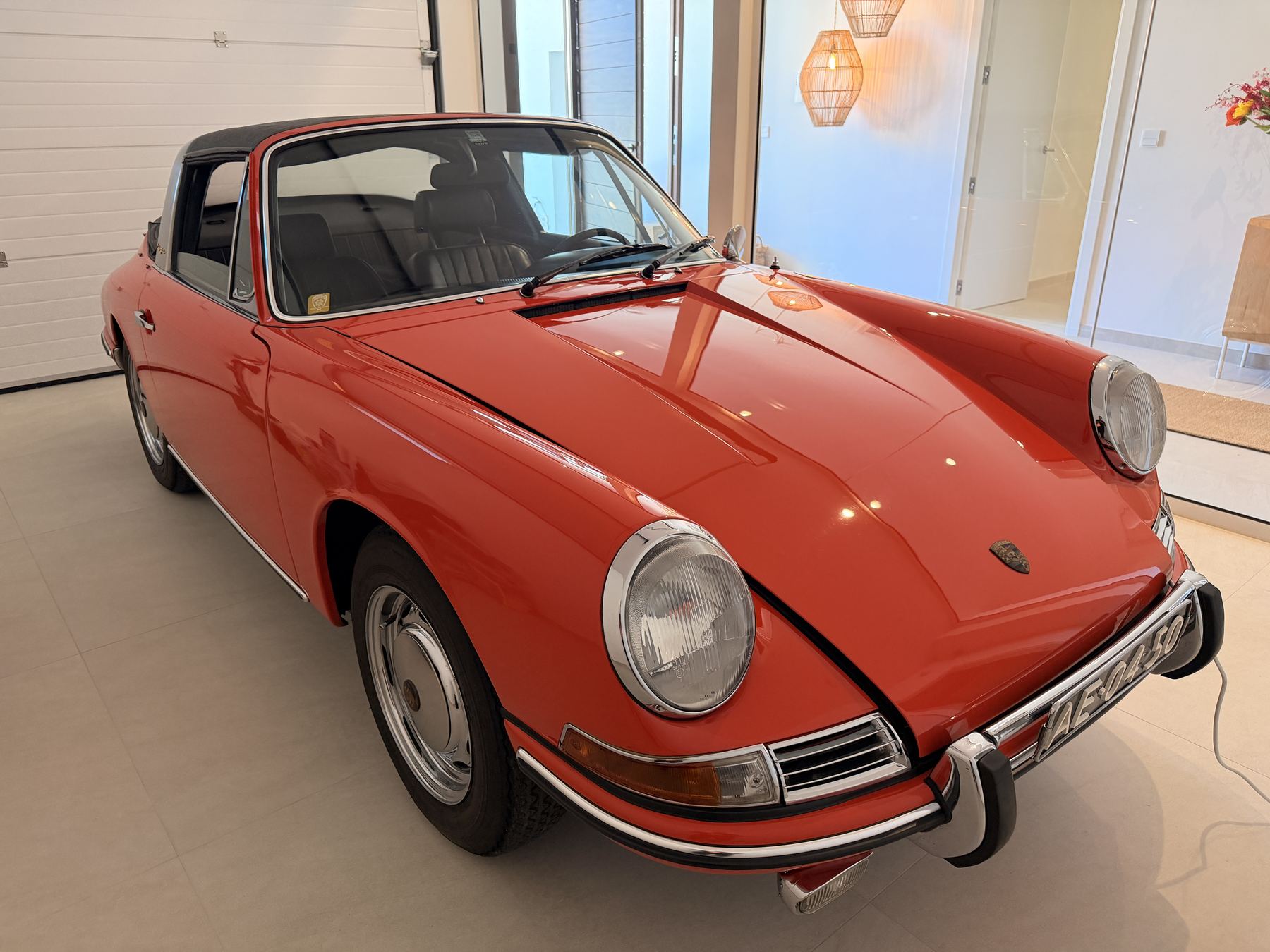 Front three-quarter view